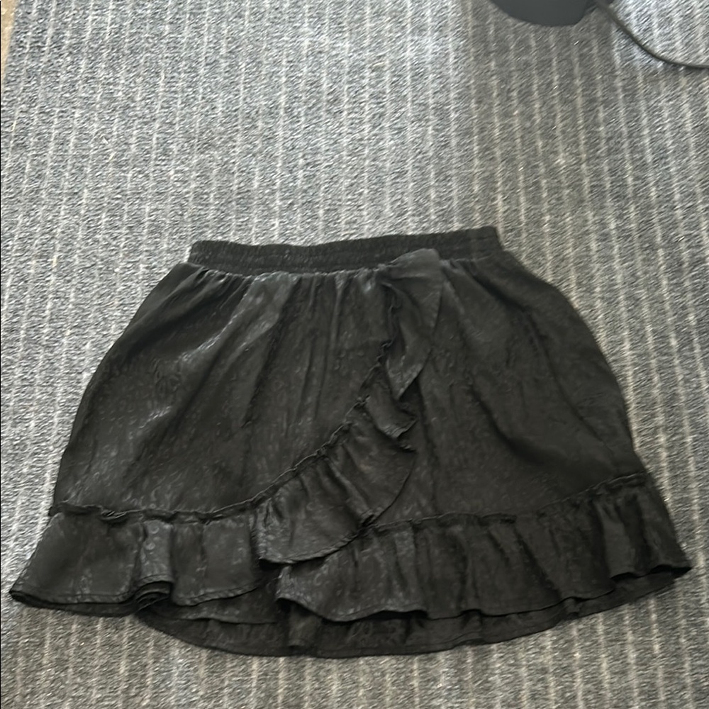 Pre-Loved: Elegant Black Ruffle Skirt